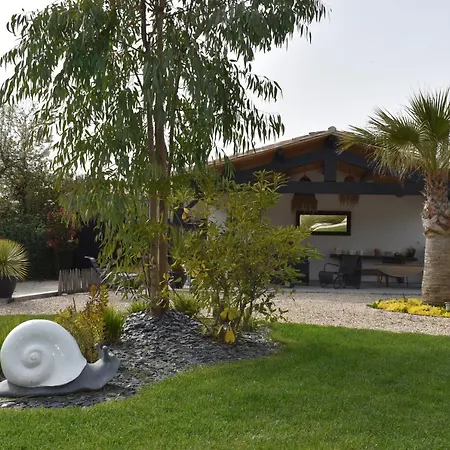 L'ile Sous Le Vent Hotel 3*