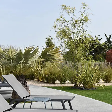 L'ile Sous Le Vent Hotel 3*