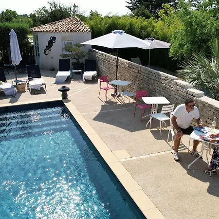 Hotel L'ile Sous Le Vent 3*