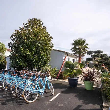 Hotel L'ile Sous Le Vent 3*