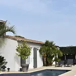L'ile Sous Le Vent ホテル 3*