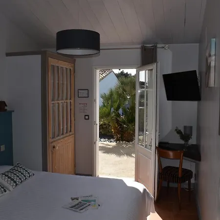 L'ile Sous Le Vent 3*