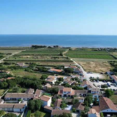 L'ile Sous Le Vent 3*