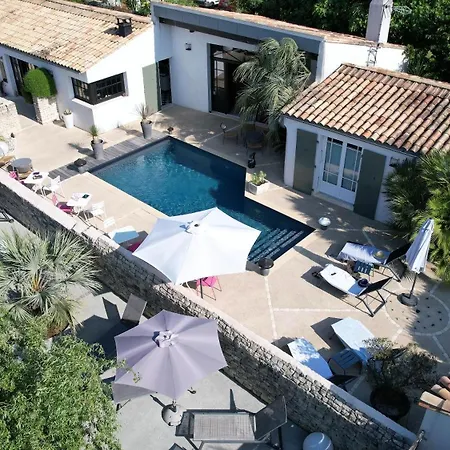 L'ile Sous Le Vent Hotel 3*