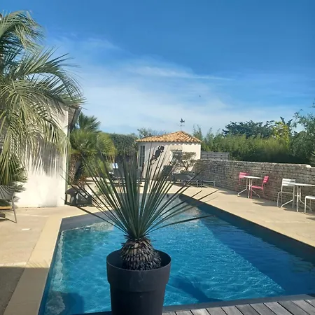 Hotel L'ile Sous Le Vent 3*