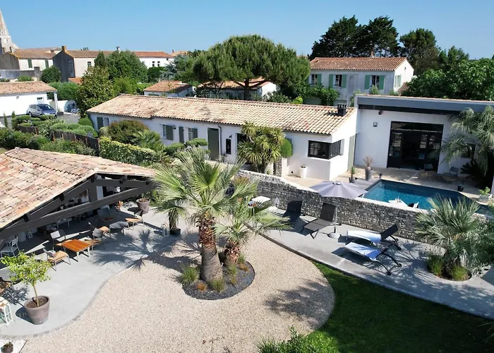 Hotel L'ile Sous Le Vent 3*