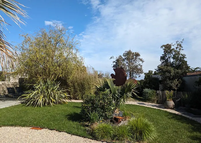 Hotel L'ile Sous Le Vent 3*